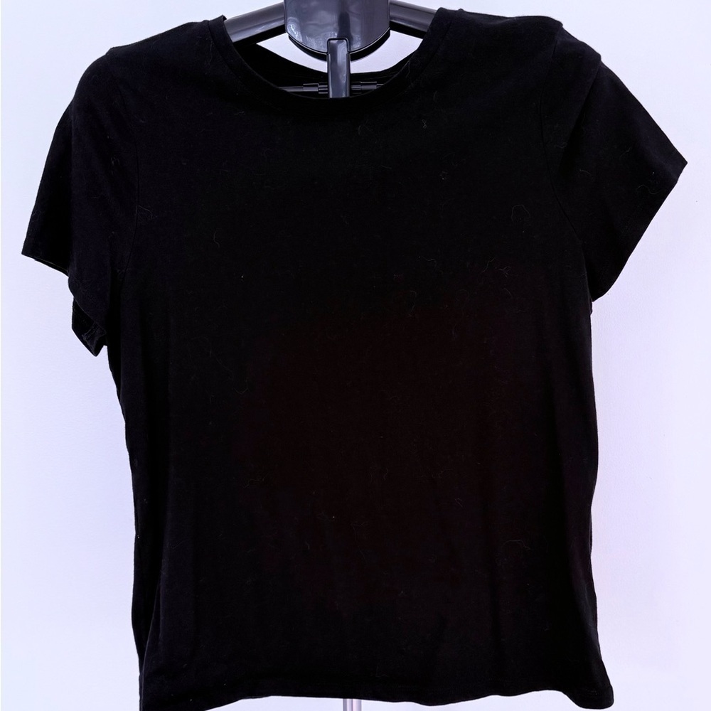 Banana Republic Black Scoop Neck T-Shirt | Size Large | Soft & Timeless Basic